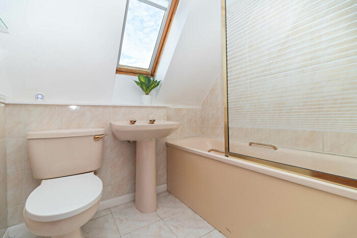 2 Bedroom Flat For Sale In Glenagnes Road, Dundee, DD2