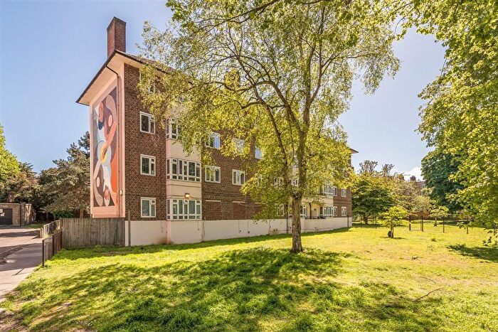 1 Bedroom Flat To Rent In Rodenhurst Road, Balham, SW4