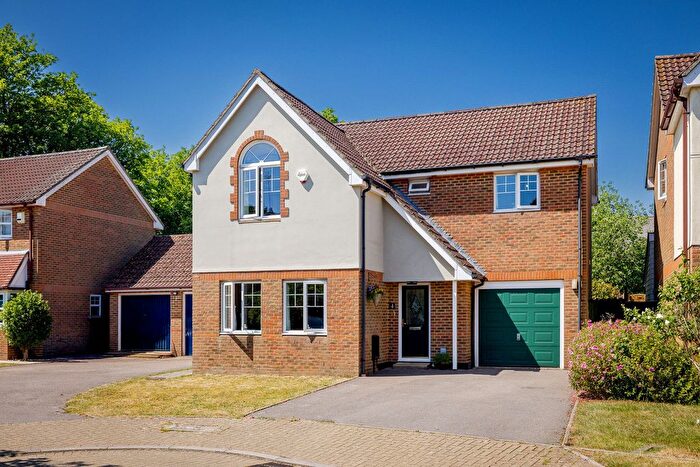 4 Bedroom Detached House For Sale In Cornwallis Close, Caterham, CR3