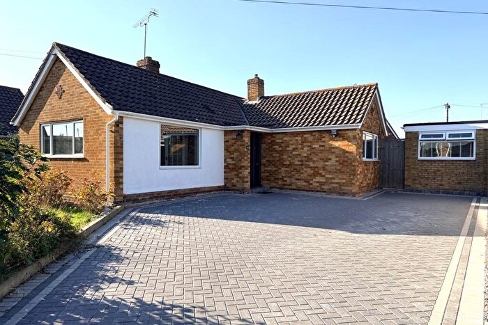2 Bedroom Bungalow For Sale In Rogate Road, Worthing, West Sussex, BN13