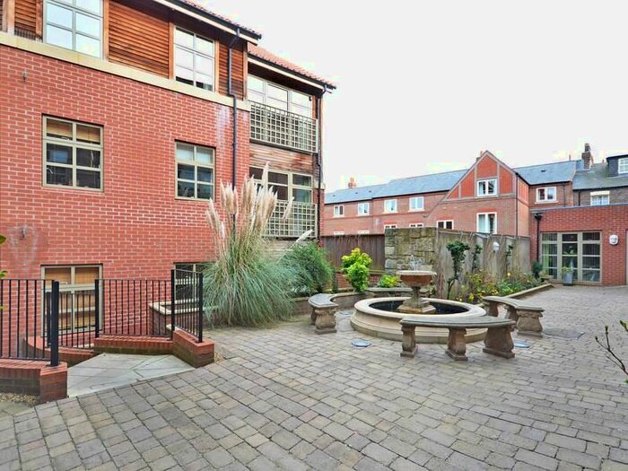 1 Bedroom Flat To Rent In The Courtyard, St. Martins Lane, York YO1