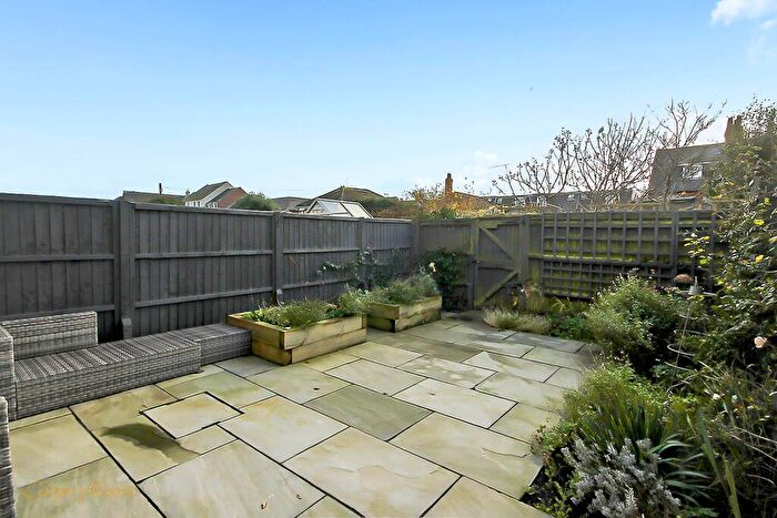 3 Bedroom Terraced House For Sale In Norfolk Gardens, Littlehampton, BN17