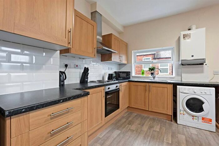 4 Bedroom Apartment To Rent In Noel Street, NG7