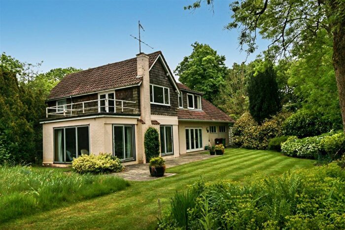 4 Bedroom Detached House For Sale In Green Street, Shenley, WD7