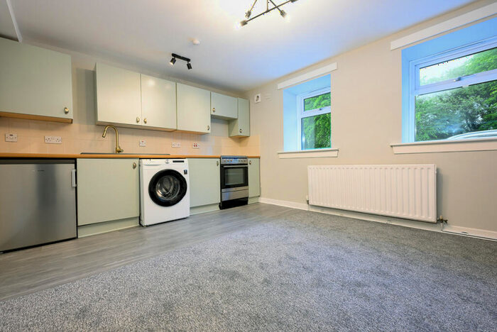 1 Bedroom Flat To Rent In Shore Street, Gourock, PA19