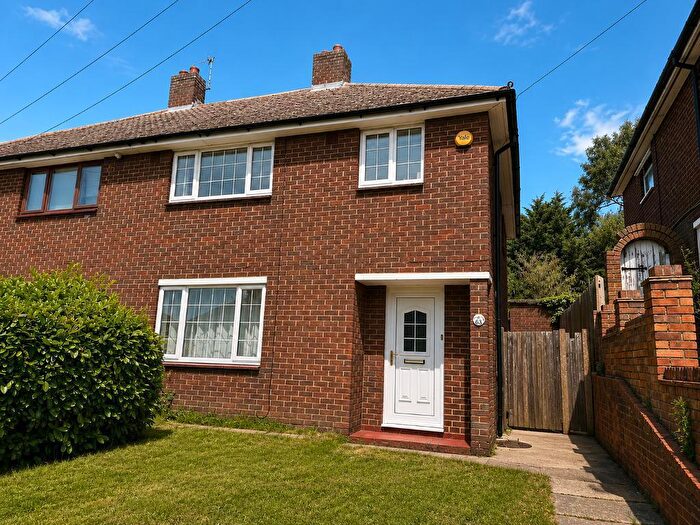 3 Bedroom Semi Detached House For Sale In Brow Crescent, Orpington, Kent, BR5