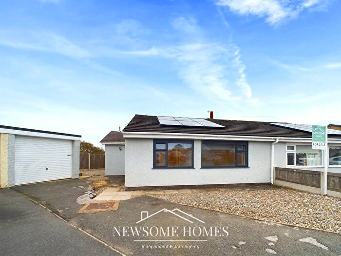 3 Bedroom Semi-Detached Bungalow For Sale In St. Michaels Drive, Caerwys, CH7