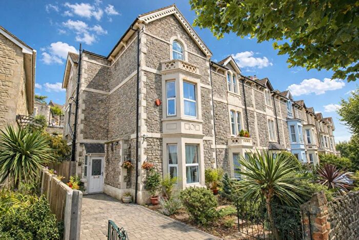 5 Bedroom Property For Sale In Coombe Road, Hillside, BS23