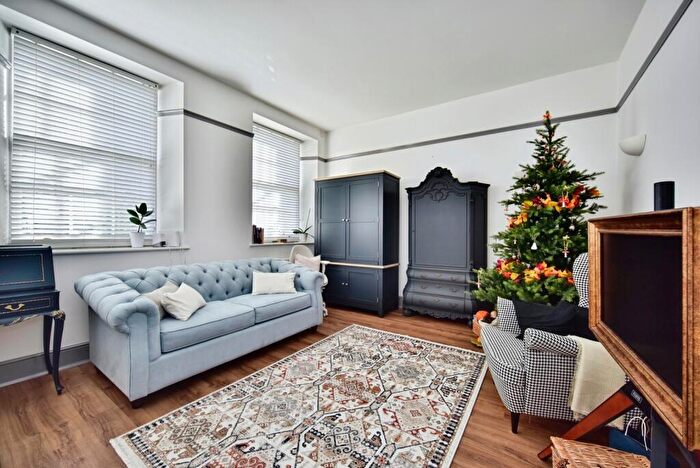2 Bedroom Flat For Sale In St. Andrews Park, Tarragon Road, Maidstone, Kent, ME16
