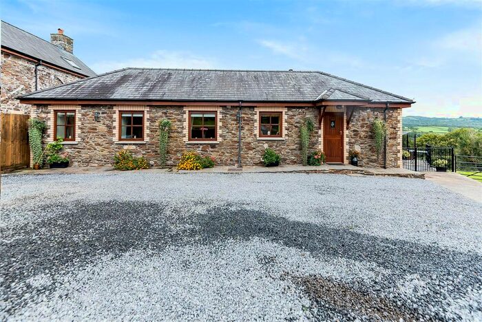 4 Bedroom Farm For Sale In Ebenezer Road, Pontarddulais, Swansea, SA4