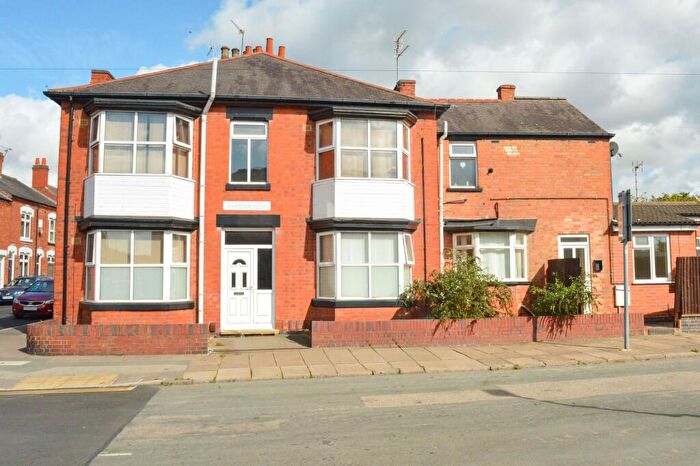 4 Bedroom End Of Terrace House For Sale In Landseer Road, Clarendon Park, Leicester, LE2