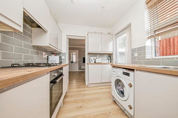 3 Bedroom Terraced House For Sale In Woodbridge Road, Ipswich, IP4