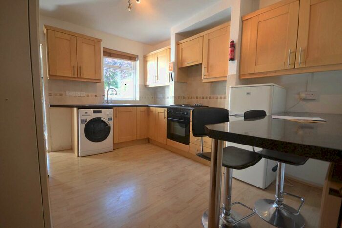 2 Bedroom Terraced House To Rent In Eldon Terrace, Reading, RG1