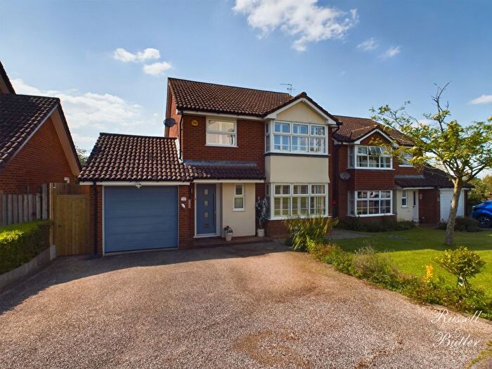 4 Bedroom Detached House For Sale In St. Michaels Way, Steeple Claydon, Buckingham, MK18