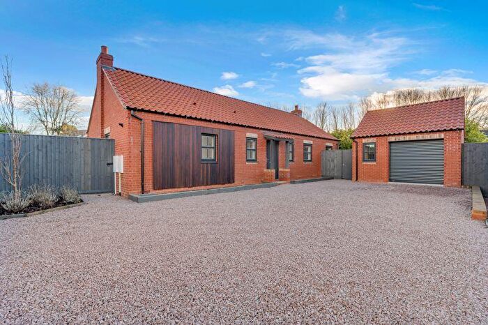 3 Bedroom Detached Bungalow For Sale In Orchard Fields, Healing, DN41