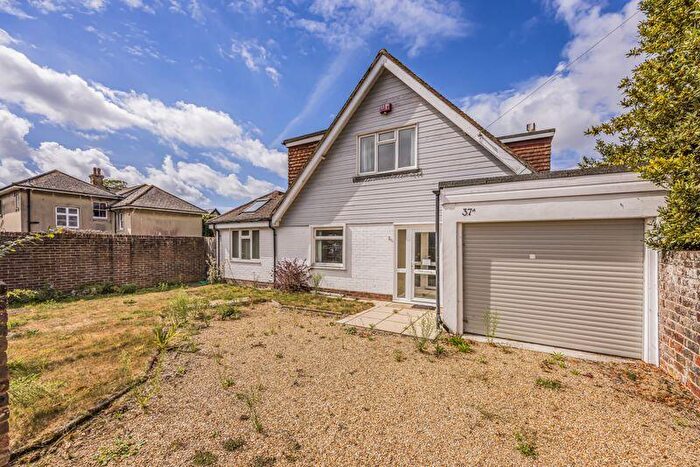 4 Bedroom Detached House For Sale In Beach Road, Emsworth, PO10