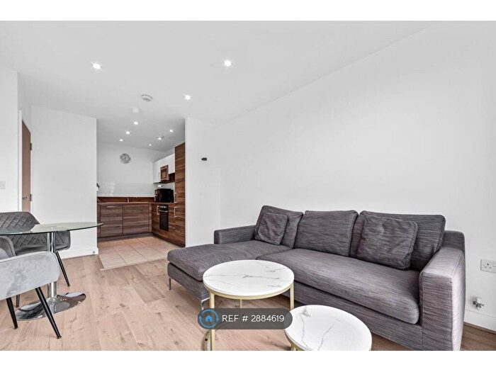 1 Bedroom Flat To Rent In Connaught Heights, London, E16