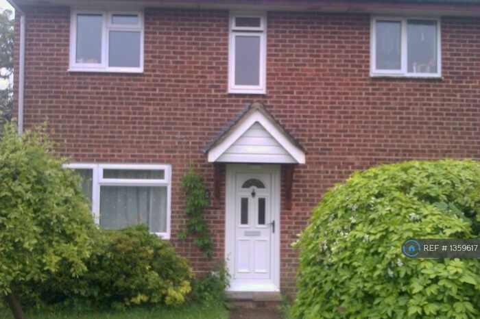 3 Bedroom End Of Terrace House To Rent In Winchester, Winchester, SO22