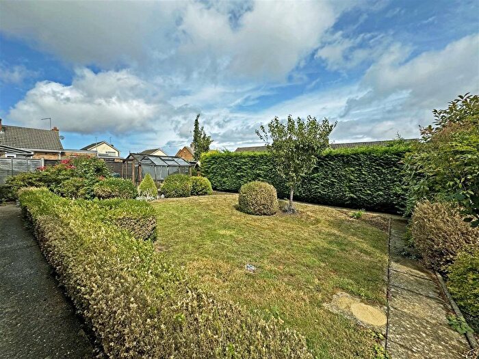 2 Bedroom Detached Bungalow For Sale In Fane Close, Stamford, PE9