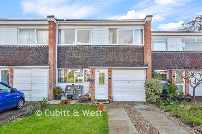 4 Bedroom Terraced House For Sale In Maisemore Gardens, Emsworth, Hampshire, PO10