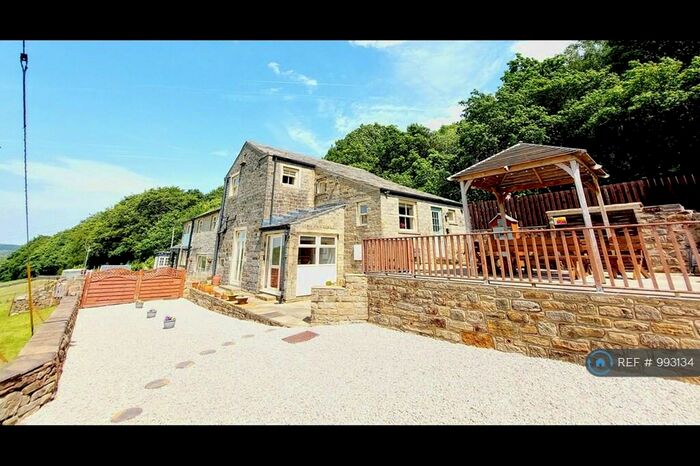 3 Bedroom Semi-Detached House To Rent In Dean Lane, Holmfirth, HD9