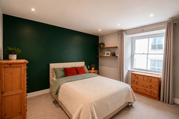 3 Bedroom Flat For Sale In Arnold Place Fore Street, Bodmin, PL31