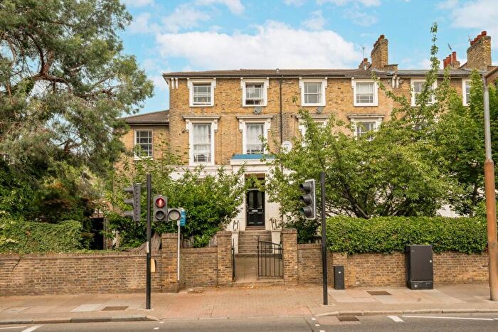 2 Bedroom Flat For Sale In Parkhurst Road, Tufnell Park, N7