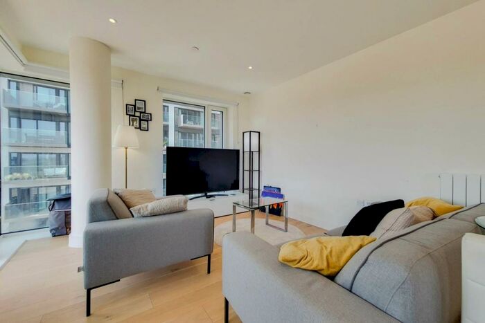 2 Bedroom Flat To Rent In Hampton Apartments, Woolwich Riverside, London, SE18