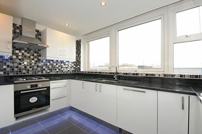2 Bedroom Flat To Rent In Lords View, St. John's Wood Road, NW8