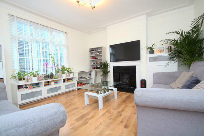 2 Bedroom Flat To Rent In Southbridge Road, Croydon, CR0
