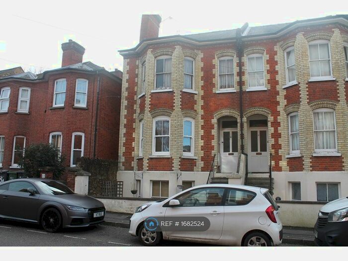 1 Bedroom Flat To Rent In Martyr Road, Guildford, GU1