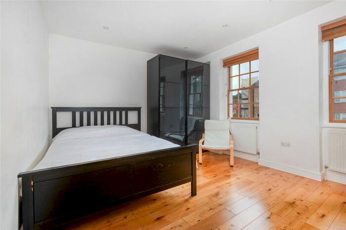 2 Bedroom Semi-Detached House For Sale In Lower Road, London, SE8