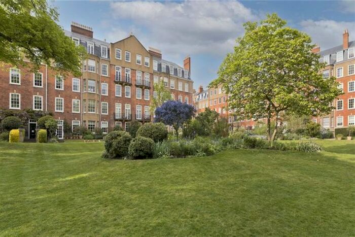 3 Bedroom Flat To Rent In Old Brompton Road, London, SW5