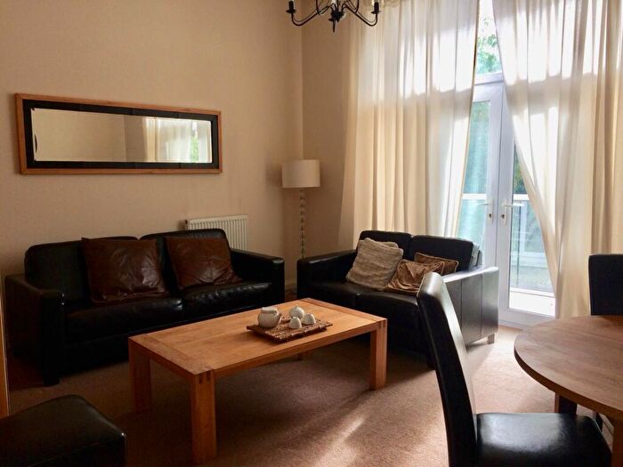 2 Bedroom Apartment To Rent In Pineview Gardens, Derby, Littleover, DE23