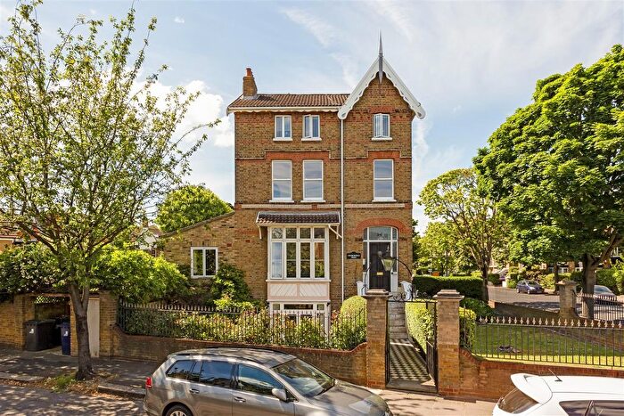 1 Bedroom Flat To Rent In Churchfield Road, Ealing, W13