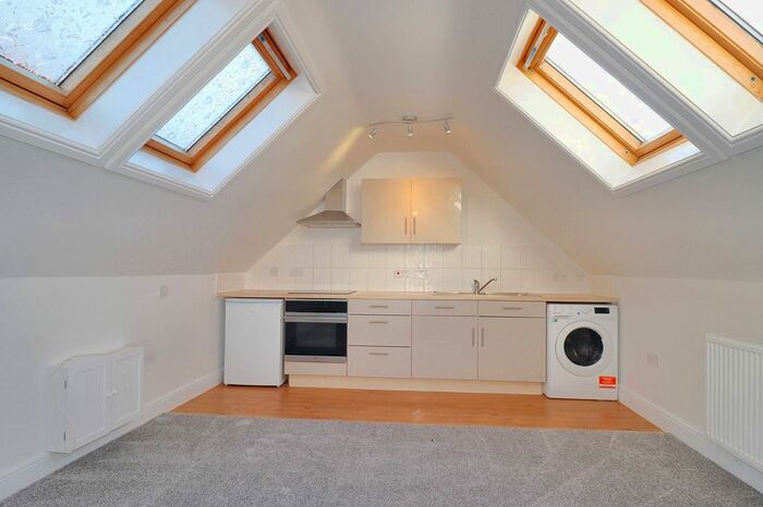 1 Bedroom Mews To Rent In Antelope Walk, Surbiton, Surrey, KT6