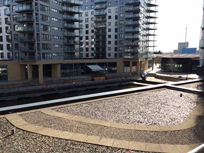 1 Bedroom Apartment To Rent In La Salle, Leeds Dock, City Centre, LS10