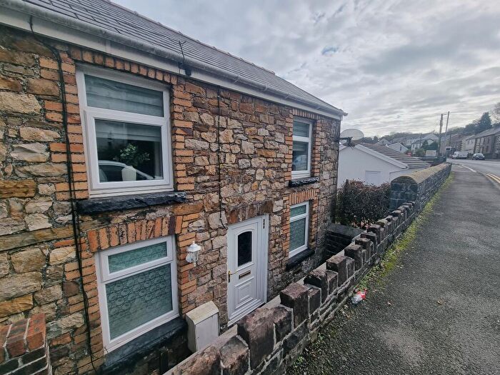 3 Bedroom House To Rent In Cwmamman Road, Garnant, Ammanford, SA18
