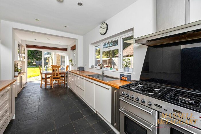 5 Bedroom Detached House For Sale In Durfold Wood, Plaistow, RH14