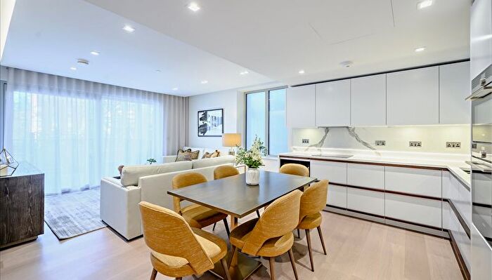 3 Bedroom Flat To Rent In Garrett Mansions, London, W2