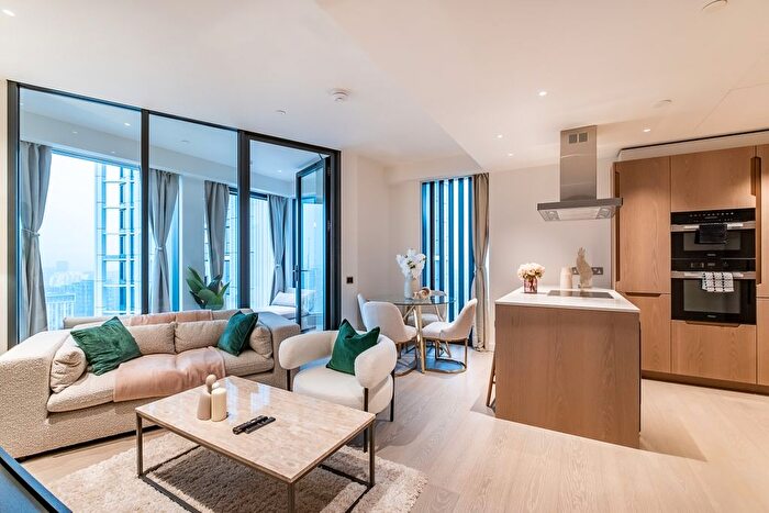 2 Bedroom Flat To Rent In Nine Elms Lane, London, SW8