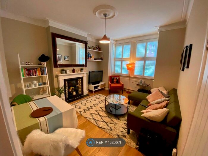 1 Bedroom Flat To Rent In Pitcairn Road, Mitcham CR4