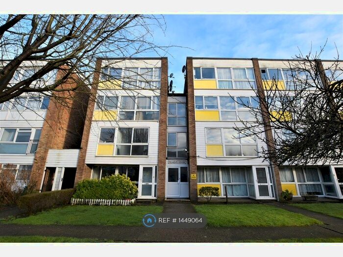 Studio To Rent In Pegasus House, Cheshunt, Waltham Cross, EN8