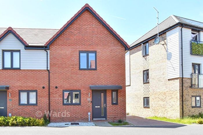 2 Bedroom Semi Detached House For Sale In Serpentine Road, Faversham, Kent, ME13