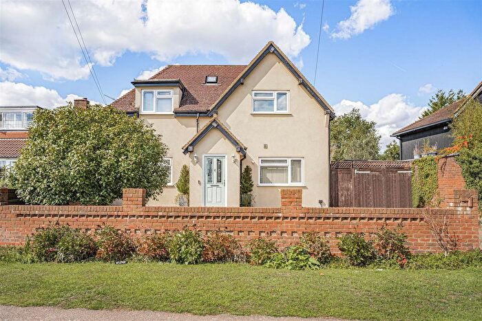 4 Bedroom Detached House For Sale In Harris Lane, Shenley, Radlett, WD7