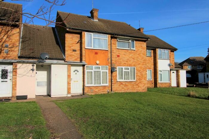 2 Bedroom Flat To Rent In Manse Close, Harlington UB3