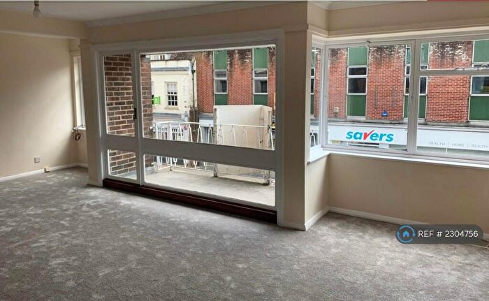 3 Bedroom Maisonette To Rent In High Street, Alton, GU34