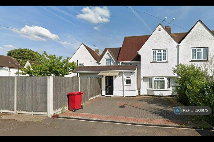 3 Bedroom Semi-Detached House To Rent In Francis Way, Slough, SL1