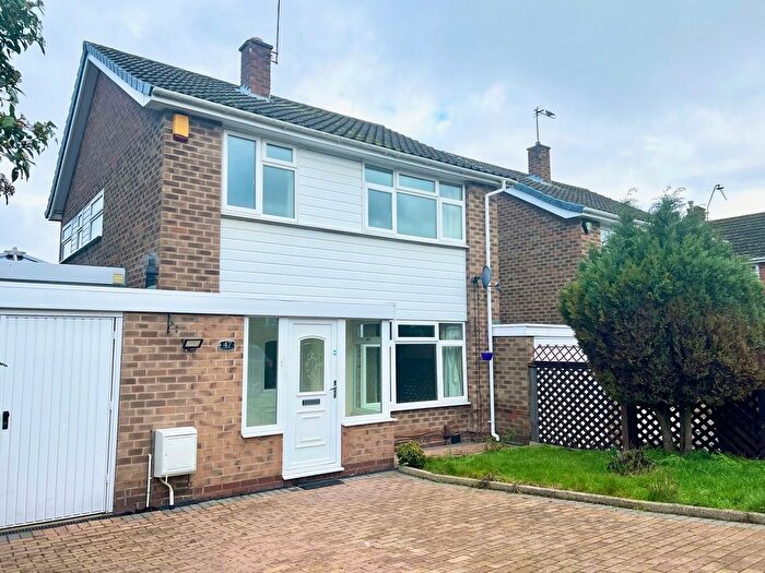 3 Bedroom Link Detached House To Rent In Appledore Avenue, Nottingham, NG8