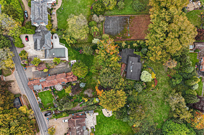 3 Bedroom Bungalow For Sale In Pinkneys Drive, Maidenhead, SL6